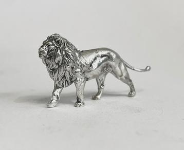 Massief zilveren miniatuur Leeuw beschikbaar voor biedingen