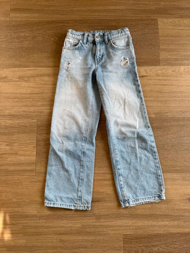 Stoere spijkerbroek van ZARA maat 128, Kinderen en Baby's, Kinderkleding | Maat 128, Gebruikt, Meisje, Broek, Ophalen of Verzenden