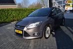 Ford Focus 1.0 EcoBoost Titanium, Gebruikt, Zwart, Bruin, 635 kg