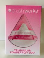 brushworks Triangle Powder Puff Duo, Overige kleuren, Gehele gezicht, Nieuw, Ophalen of Verzenden