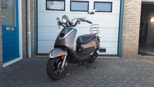 Mooie sym allo 2017 / porsche braun / brom scooter /lage km, Fietsen en Brommers, Scooters | SYM, Zo goed als nieuw, Allo, Maximaal 45 km/u