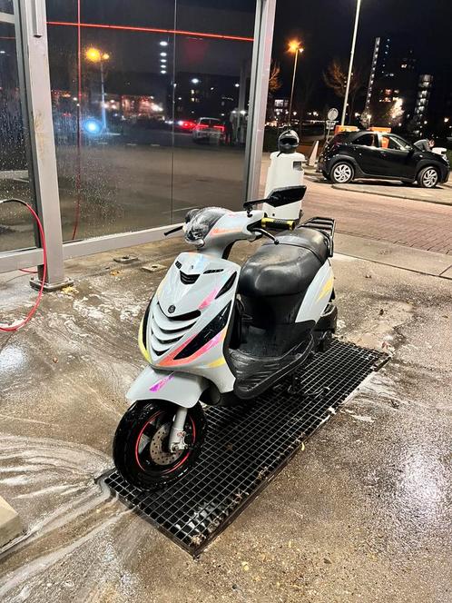 Piaggo zip iget e4, Fietsen en Brommers, Brommeronderdelen | Scooters, Zo goed als nieuw, Ophalen of Verzenden