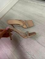 Elegante gouden hakken, Kleding | Dames, Schoenen, Verzenden, Beige, Sandalen of Muiltjes, Onbekend