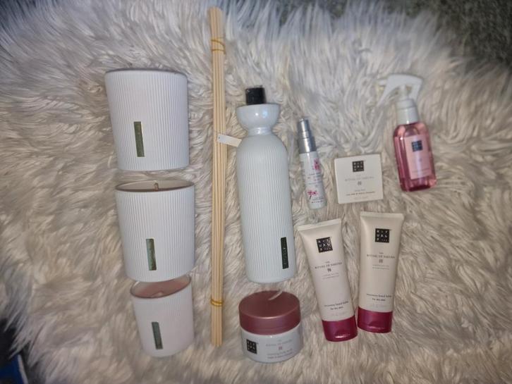 Rituals of Sakura pakket 11 delig pakket nieuw Geurkaars etc, Sieraden, Tassen en Uiterlijk, Uiterlijk | Lichaamsverzorging, Nieuw