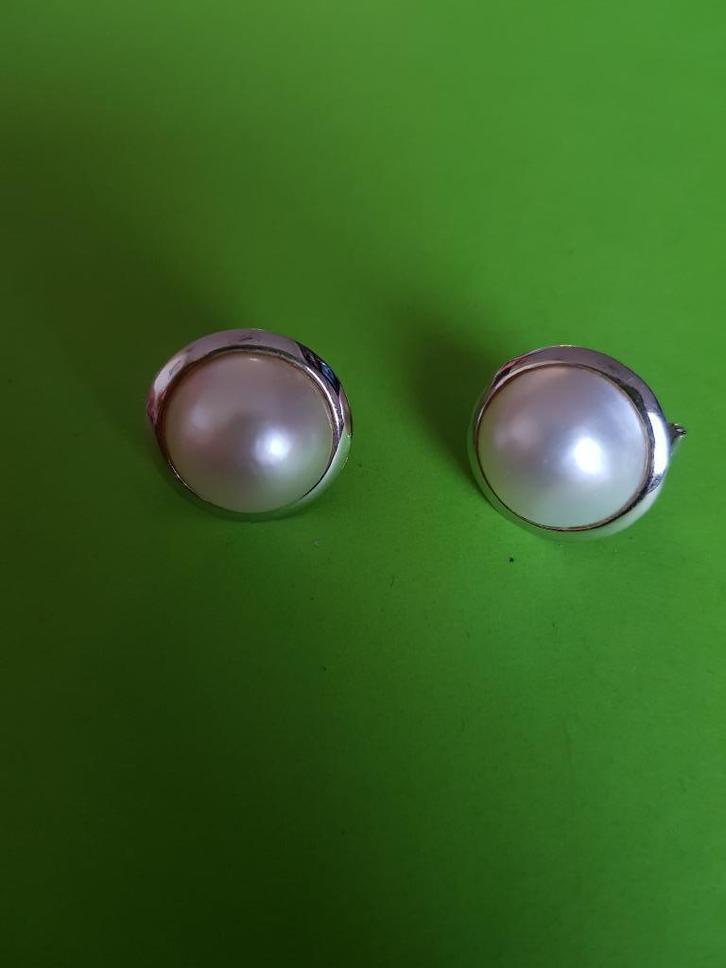 14 krt witg oorstekers met witte mabéparel, Sieraden, Tassen en Uiterlijk, Oorbellen, Nieuw, Knopjes of Stekers, Goud, Zilver