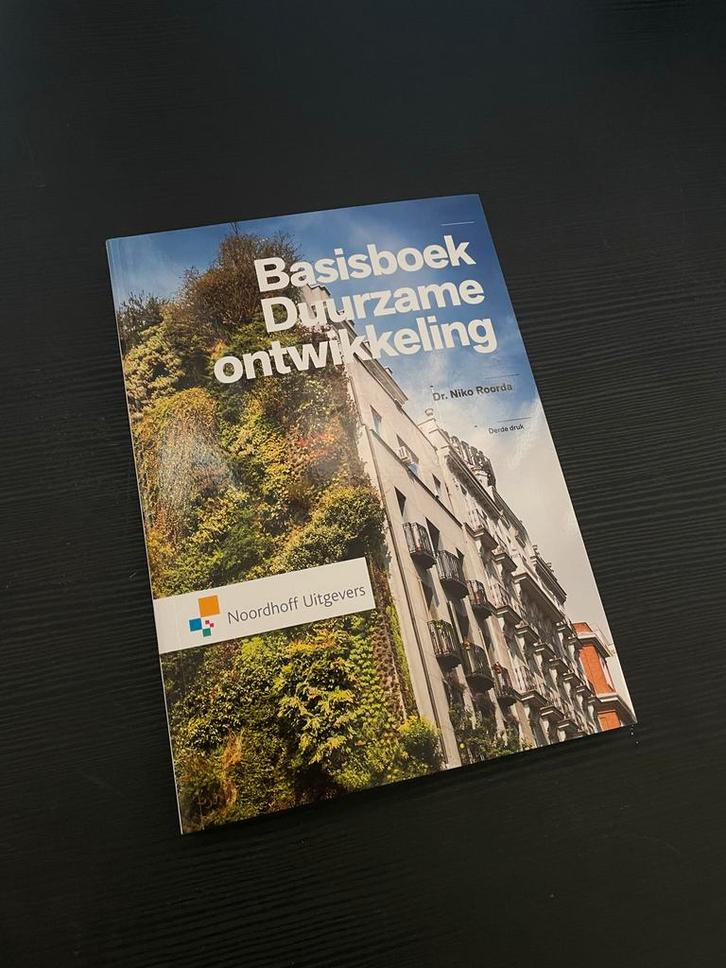 Basisboek Duurzame Ontwikkeling - Dr. Niko Roorda, Boeken, Studieboeken en Cursussen, Gelezen, HBO, Gamma, Ophalen of Verzenden