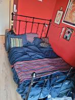 Zwart metalen tweepersoons bed, Huis en Inrichting, Slaapkamer | Bedden, Gebruikt, Zwart, 140 cm, Twijfelaar