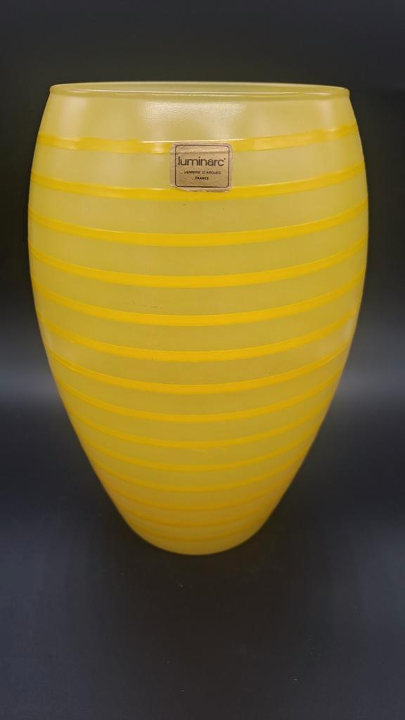Luminarc Swirl Vaas - Geel, 19.5 cm, Antiek en Kunst, Antiek | Glas en Kristal, Ophalen of Verzenden