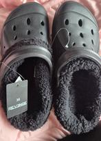 2 paar nep crocs, Ophalen