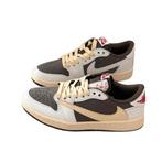 Jordan x Travis Scott Air Jordan 1 Low - Nieuw!, Ophalen of Verzenden, Nieuw, Overige kleuren, Sneakers of Gympen