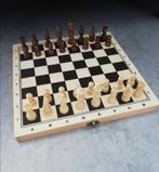 Opklapbaar houten backgammon /schaakbord met houten stukken, Ophalen of Verzenden, Minder dan 500 stukjes, Zo goed als nieuw, Schaken