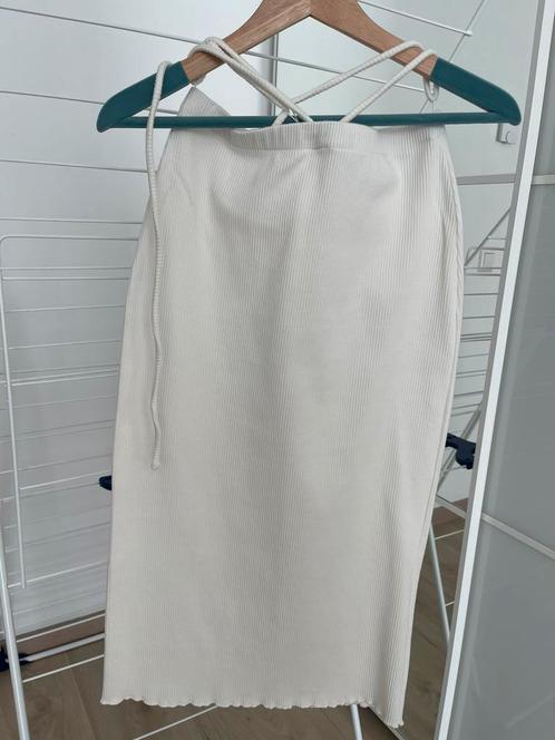 Bershka witte midi rok met sierdraadjes, Kleding | Dames, Rokken, Zo goed als nieuw, Wit, Onder de knie, Ophalen of Verzenden