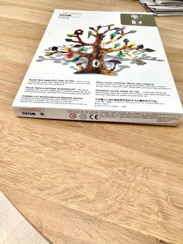 3D puzzel: levensboom Totem Kidsonroof. Recycled karton. 6+ beschikbaar voor biedingen