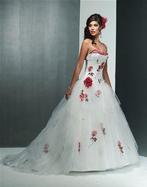 Witte Trouwjurk met Rode Rozen - Maat 38, Ophalen of Verzenden, Zo goed als nieuw, Wit, Trouwjurk