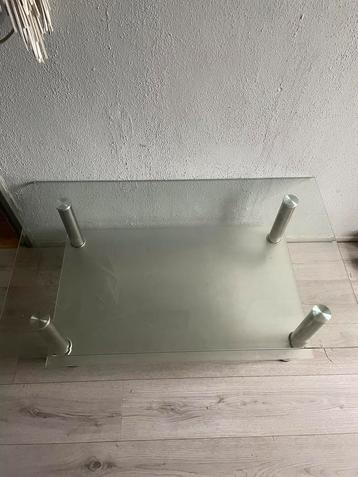 Glazen salon tafel  beschikbaar voor biedingen