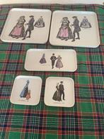 Villeroy en boch klederdrachten gebakschaal gebakset, Ophalen of Verzenden, Zo goed als nieuw, Glas of Kopje