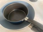 Van alles voor op de camping in 1 koop, Ophalen, Zo goed als nieuw, Rvs, Pannenset