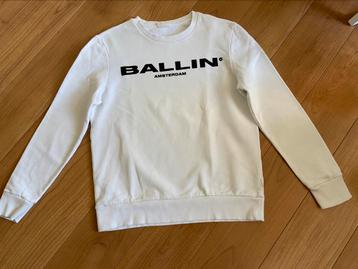 Sweater Pure White Ballin maat M wit beschikbaar voor biedingen