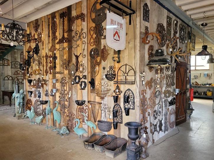 Landelijke klassieke brocante gietijzeren tuindecoratie deco, Antiek en Kunst, Curiosa en Brocante, Verzenden