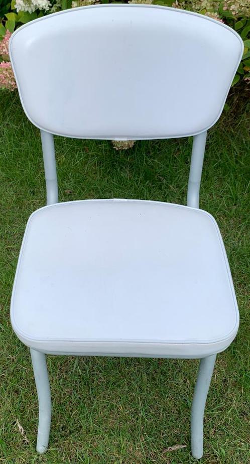 Stoelen 4 stuks wit  PRIJS IS VOOR 4 STOELEN SAMEN!!, Huis en Inrichting, Stoelen, Gebruikt, Vier, Kunststof, Metaal, Overige materialen