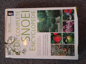 B. Huls - De complete snoeiencyclopedie beschikbaar voor biedingen