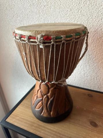 Djembe beschikbaar voor biedingen