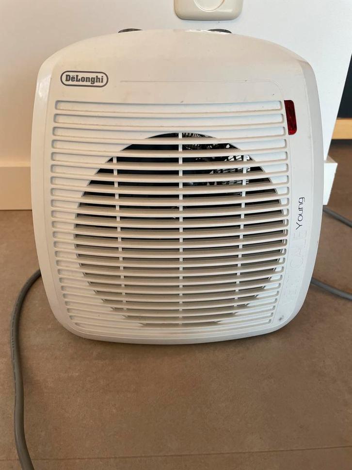 DeLonghi Verticale Young elek Kachel  HVY1030, Huis en Inrichting, Kachels, Gebruikt, Vrijstaand, Overige soorten, Elektrisch