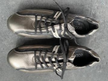 golfschoenen beschikbaar voor biedingen