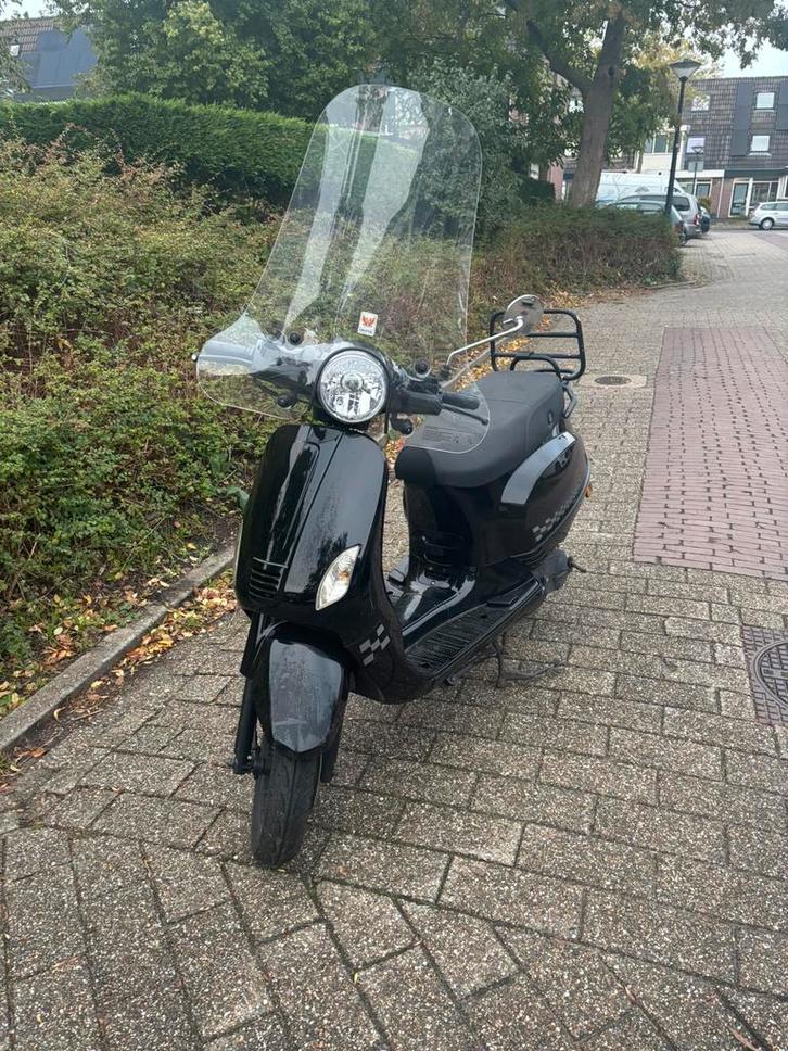 Btc riva, Fietsen en Brommers, Snorfietsen en Snorscooters, Zo goed als nieuw, Overige merken, Benzine, Ophalen of Verzenden