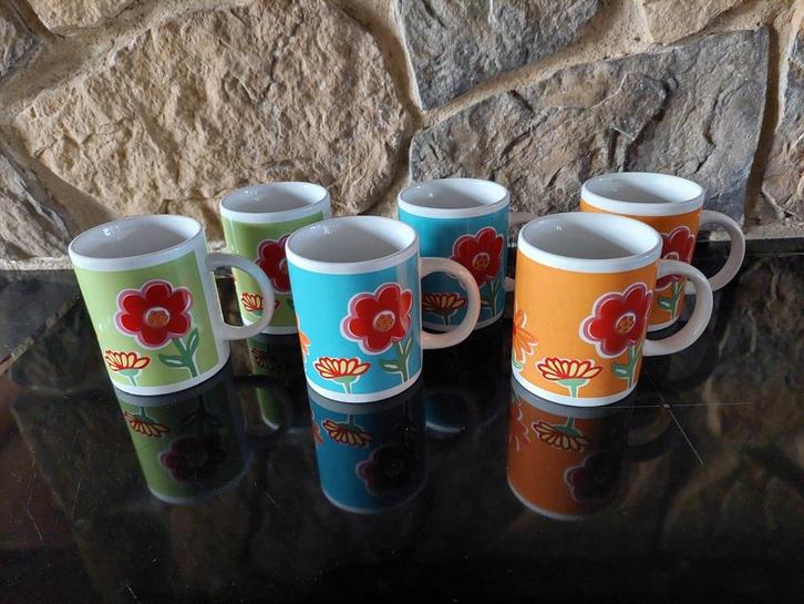 6 vrolijke mokken / koppen 250 ml - nieuw, Huis en Inrichting, Keuken | Servies, Nieuw, Kop(pen) en/of Schotel(s), Overige stijlen