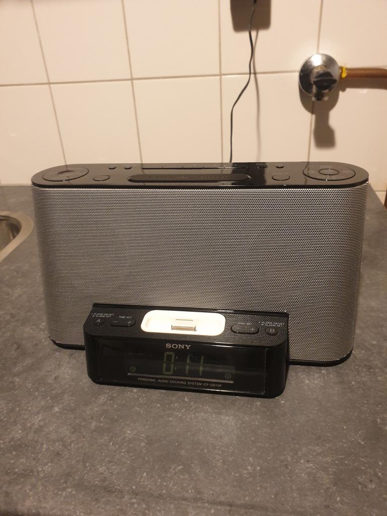 Sony iPod/iPhone speler met radio en snooze functie, Audio, Tv en Foto, Radio's, Gebruikt, Radio, Met cd-speler, Ophalen of Verzenden