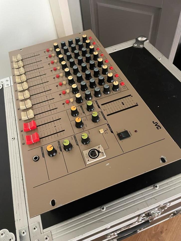 JVC MI 2000EK vintage 19 inch mixer, Muziek en Instrumenten, Mengpanelen, Gebruikt, Ophalen of Verzenden