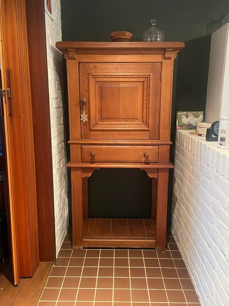 Houten kast met lade en deur vintage, Huis en Inrichting, Kasten | Dressoirs, Gebruikt, Eikenhout, Met lade(s), 25 tot 50 cm