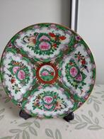 Chinees porseleinen Sierbord beschilderd met o.a. vlinders, Ophalen of Verzenden