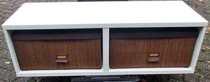 TV-meubel IKEA, Huis en Inrichting, Kasten | Televisiemeubels, Zo goed als nieuw, Minder dan 100 cm, 100 tot 150 cm, 25 tot 50 cm