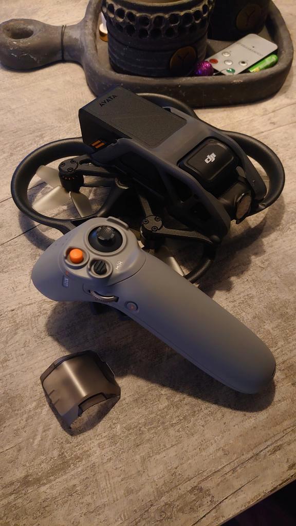 DJI Avata Drone met Motion Controller, Audio, Tv en Foto, Drones, Gebruikt, Cameradrone, Standaard kwaliteit, DJI, 250 tot 900 gram