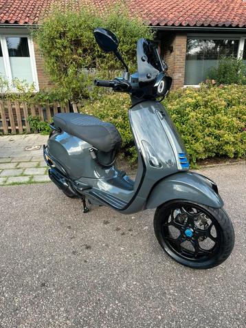 Custom vespa sprint nano grijs champagne (full option) beschikbaar voor biedingen