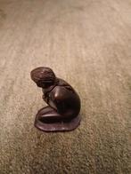 Klein bronzen beeldje van moeder en kind, Antiek en Kunst, Ophalen of Verzenden