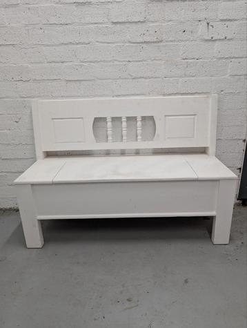 Witte Klepbank 130 breed. Ophalen of bezorgen.  beschikbaar voor biedingen