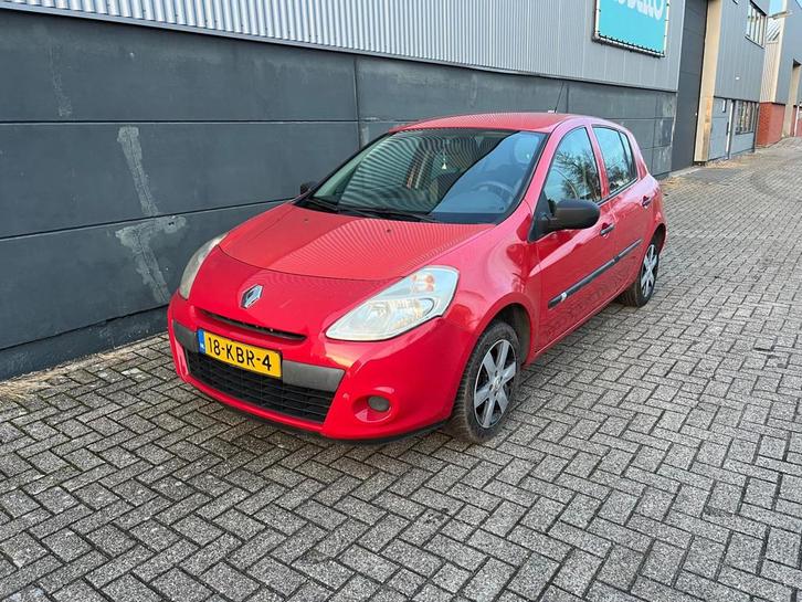 Renault Clio 1.2 Special Line Airco Navi, Auto's, Renault, Te koop, Clio, Airbags, Airconditioning, Centrale vergrendeling, Elektrische ramen