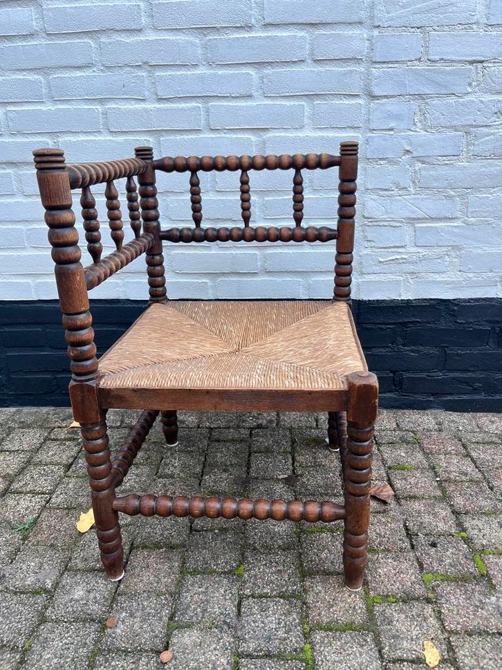 Antieke bobbin hoekstoel, in zeer nette staat, Antiek en Kunst, Antiek | Meubels | Stoelen en Banken, Ophalen