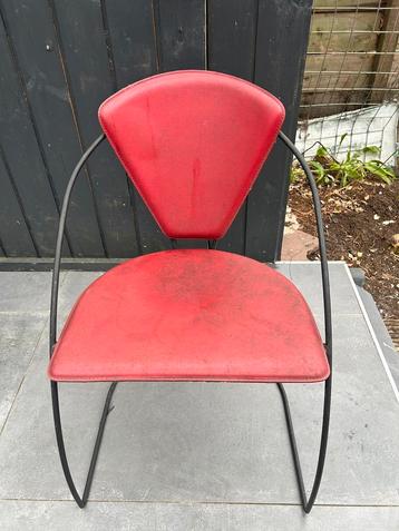 2 Leren Stoelen beschikbaar voor biedingen