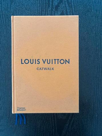 Louis Vuitton Catwalk beschikbaar voor biedingen