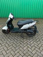 Gevraagd brommers scooters motorscooters totall loss, Ophalen of Verzenden