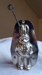 Oude chocoladevorm: KONIJN in KOSTUUM (DARCHAMBEAU CHARLEROI, Ophalen of Verzenden