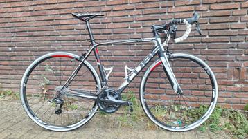 CUBE Agree GTC wielrenfiets Carbon
Frame 56 beschikbaar voor biedingen