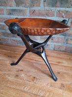 Afrikaanse vintage houten schaal op voet, Ophalen of Verzenden, Gebruikt, Rond, Hout