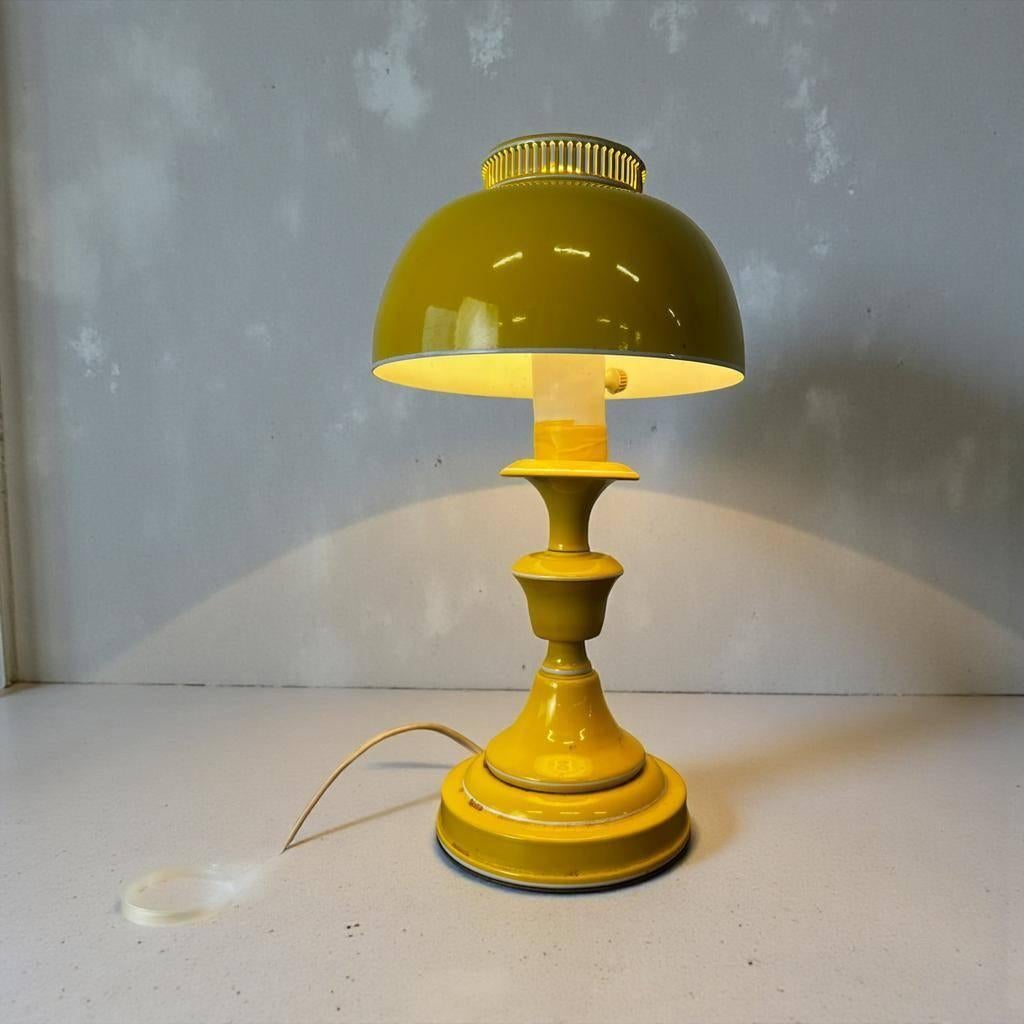 Vintage gele mini tafellamp / desk lamp, Ophalen