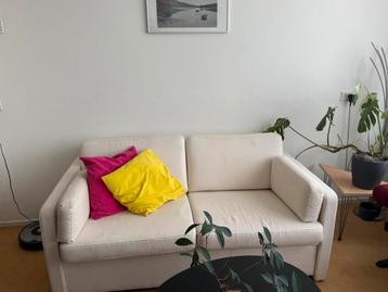 Witte 2 persoons slaapbank ikea beschikbaar voor biedingen
