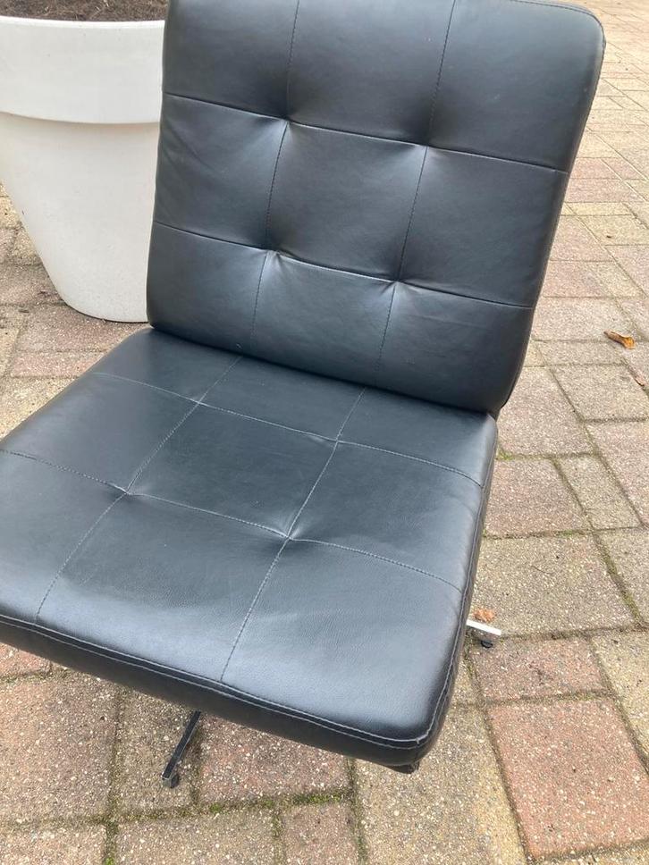 Zwart lederen design draaistoel, Huis en Inrichting, Stoelen, Zo goed als nieuw, Eén, Zwart, Ophalen